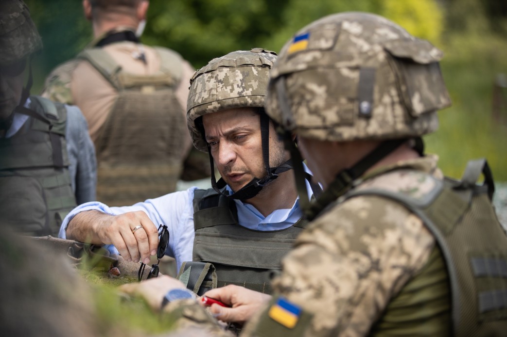 UAWire - President Zelensky visits Ukrainian Armed Forces on the Donbas