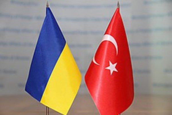 La Turquie promet de soutenir l’Ukraine dans son bras de fer avec la Russie